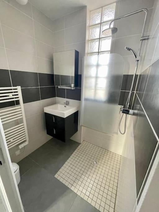 Appartement Idealement Situe Charleville-Mézières Exterior foto